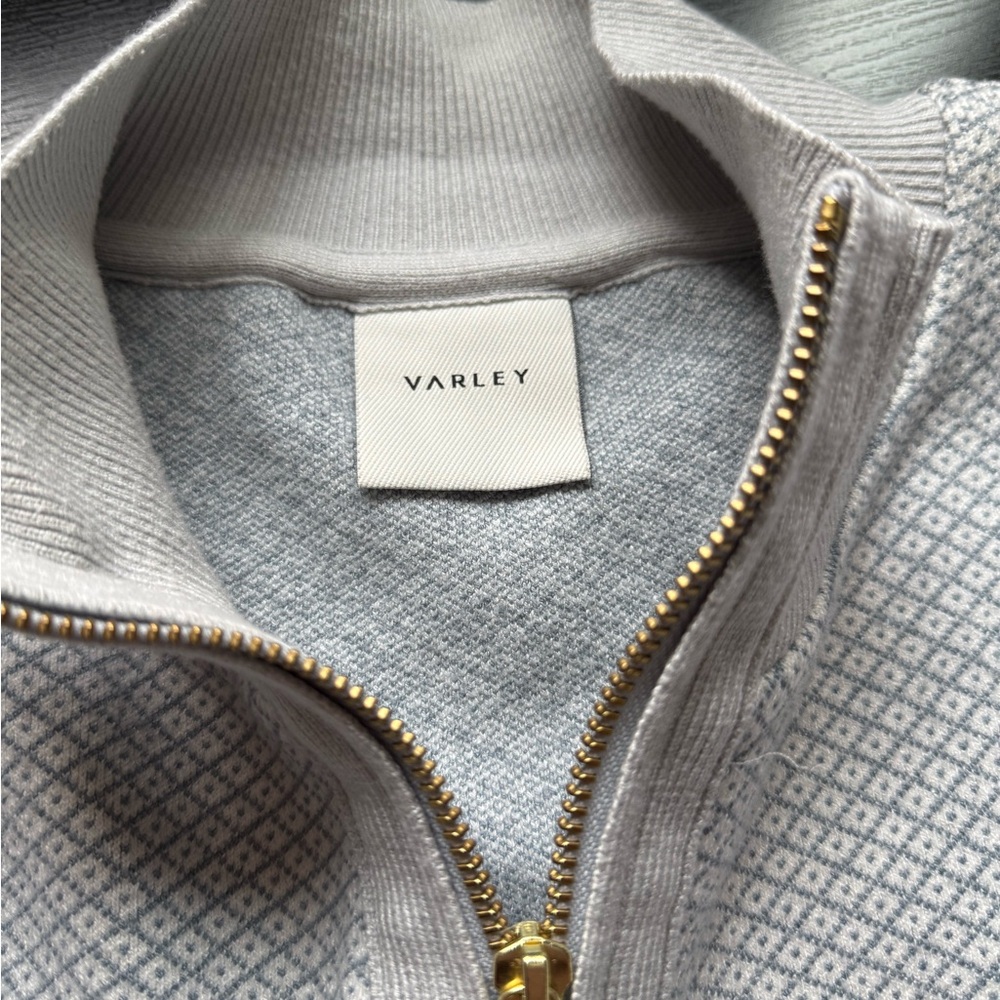 Light Gray Zip-Front Women's Knit Bomber Sweater - Picture 5 of 8